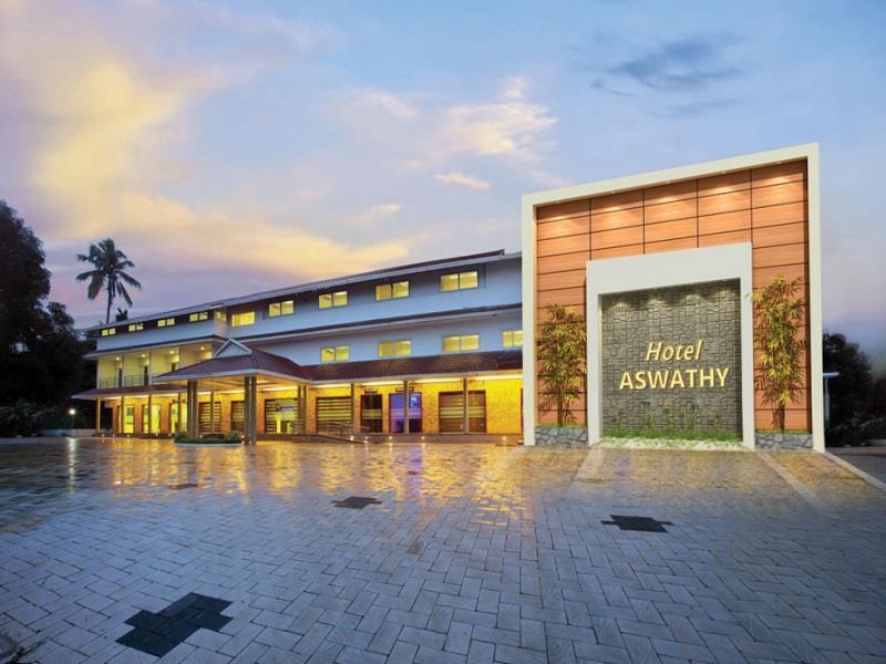Hotel Aswathy Kodungallur Exterior photo